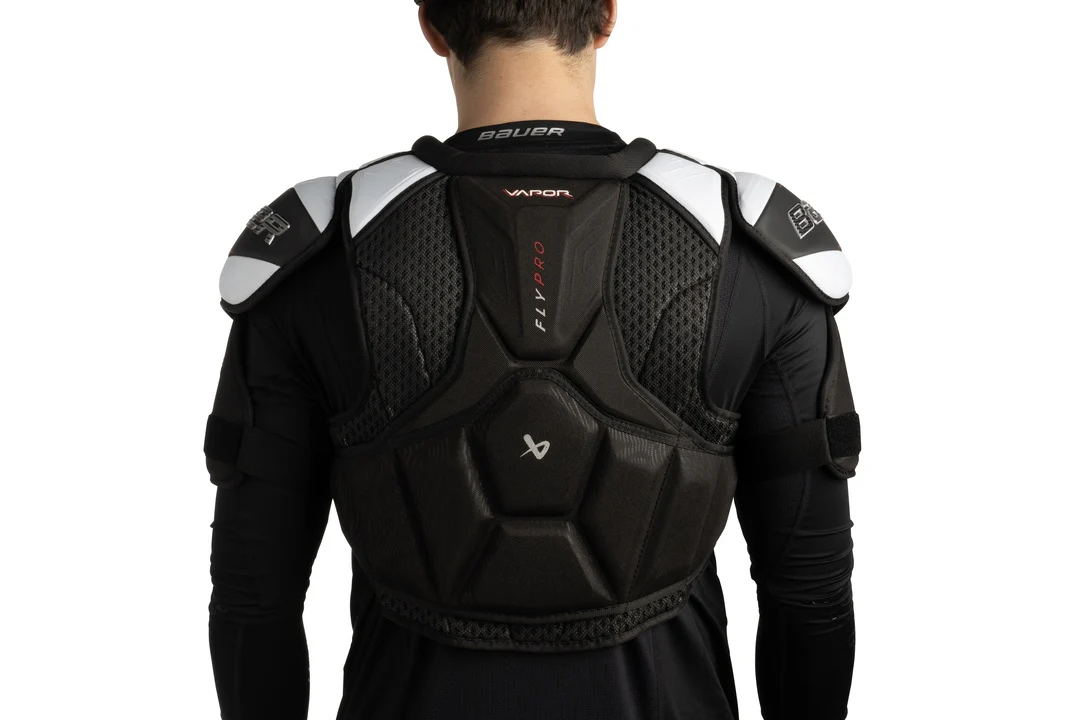 Bauer Intermediate Vapor FLYPRO Hockey Player Shoulder Pads - Image 2