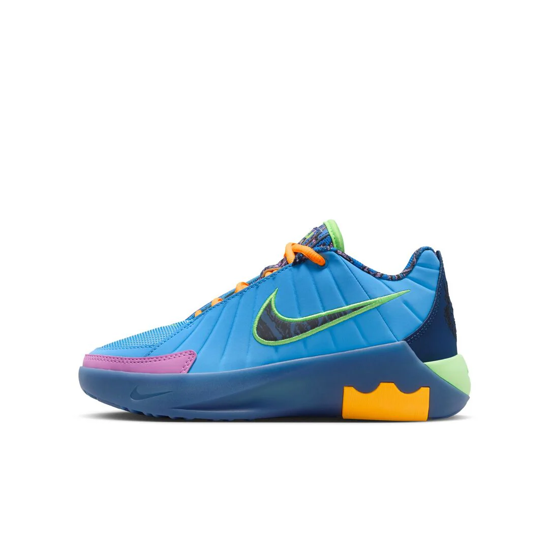Nike Junior LeBron Jade SE Basketball Shoe