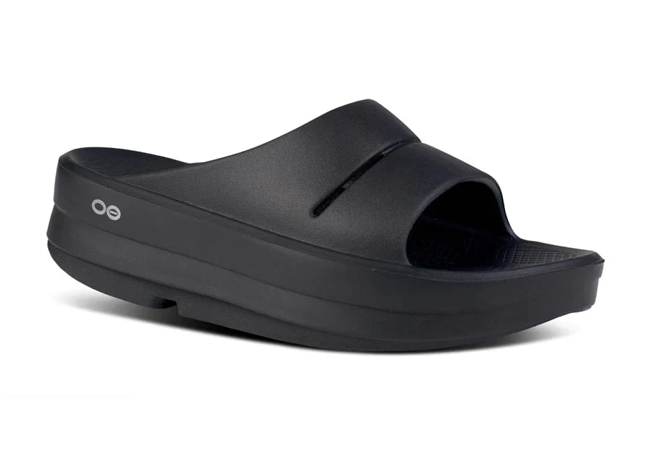 OOFOS Women's OOmega Ooahh Slides Sandal